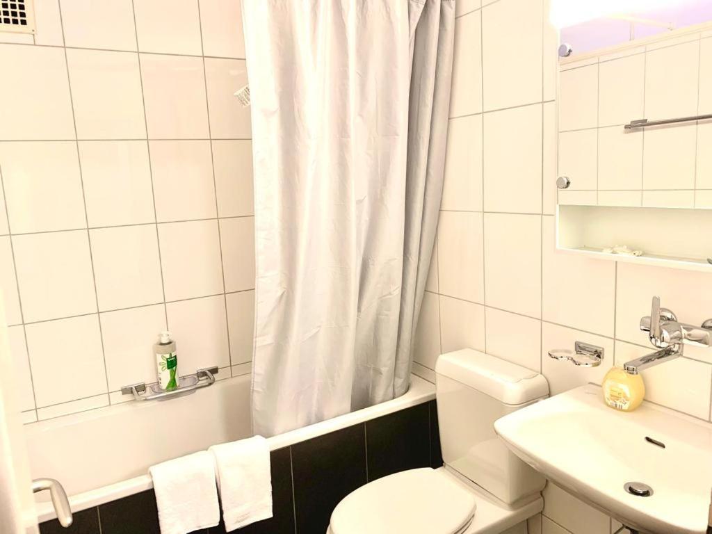 - Near Lion Monument - By Paf Apartment